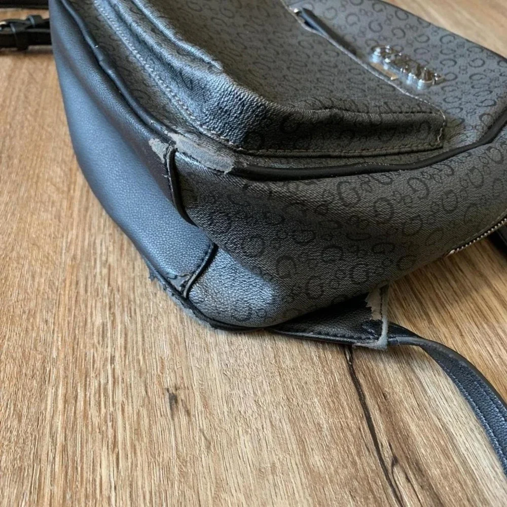 Guess *black faux